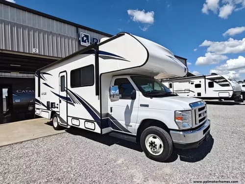 63844 - 27' 2021 Winnebago Outlook 26M FORD E450 w/2 Slides Image 1