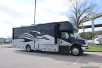 62301 - 33' 2021 Nexus Wraith 33W w/3 Slides Image 1