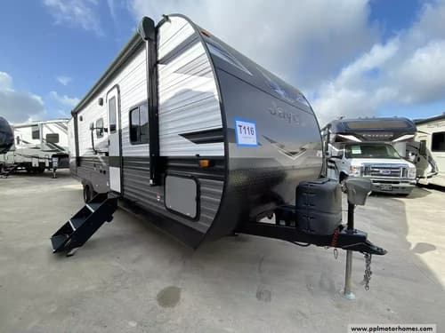 60303 - 33' 2023 Jayco Jay Flight 284BHS w/Slide - Bunk House Image 1