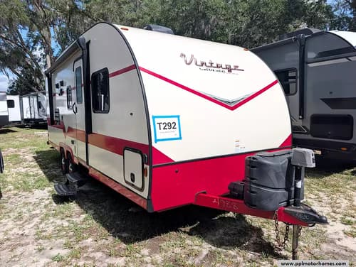 63344 - 23' 2022 Gulf Stream Vintage Cruiser 23BHS w/Slide - Bunk House Image 1