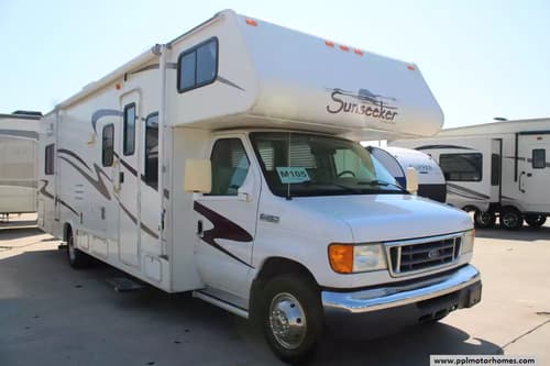 60897 - 31' 2006 Forest River Sunseeker 3100SS w/Slide Image 1