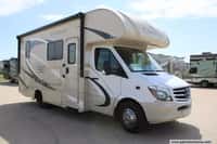 62617 - 24' 2018 Thor Chateau 24HL w/2 Slides Image 1