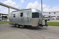 60243 - 21' 2022 Airstream Caravel 20FB Image 1