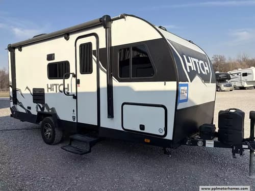 61996 - 23' 2022 Cruiser RV Hitch Series 18BHS w/Slide - Bunk House Image 1