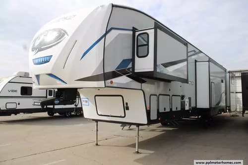 62019 - 44' 2023 Forest River Cherokee Arctic Wolf 3810SUITE w/4 Slides - Bunk House Image 1