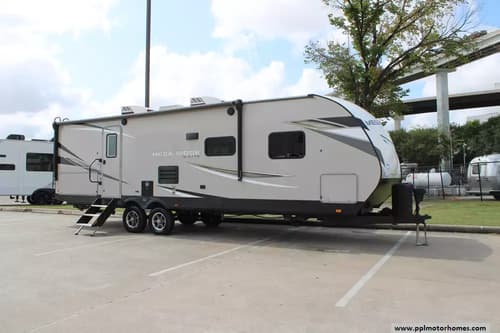 64514 - 33' 2022 Highland RV Mesa Ridge S-Lite 281BH w/Slide Image 1