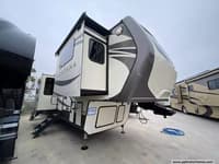 61935 - 39' 2017 Keystone Montana 3731FL w/6 Slides Image 1