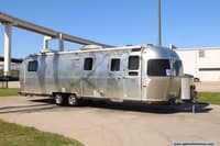 55360 - 31' 2013 Airstream Classic 30 Image 1
