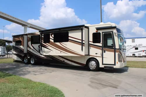 64429 - 43' 2014 Forest River Charleston 430FK 450hp Cummins w/4 Slides Image 1