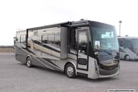 54943 - 34' 2017 Tiffin Allegro Breeze 32BR 275hp Cummins w/2 Slides Image 1