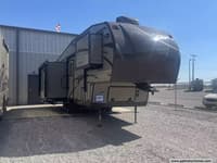 56500 - 33' 2014 Forest River Rockwood 8289WS w/3 Slides Image 1