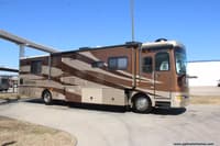 62088 - 38' 2005 Fleetwood Expedtion 38N 300hp Caterpillar w/3 Slides Image 1