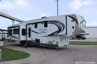 62837 - 42' 2018 Forest River Palomino Columbus 1492 383FB w/4 Slides Image 1