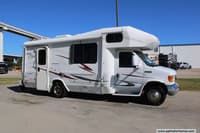 61249 - 24' 2007 Born Free REAR BATH Image 1