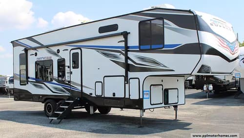 60712 - 34' 2023 Genesis Supreme RV Genesis Supreme 28IKS w/2 Slides & Generator  - Toy Hauler Image 1