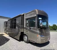 59383 - 40' 2006 Winnebago Tour W 40FD 350hp Caterpillar w/4 Slides Image 1