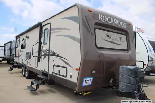63640 - 34' 2014 Forest River Rockwood Signature Ultra 8314BSS w/2 Slides Image 1
