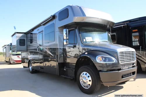 65108 - 34' 2023 Dynamax Europa 32KD w/2 Slides Image 1