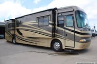 63287 - 41' 2006 Monaco Windsor 40PEQ 400hp Cummins w/4 Slides Image 1