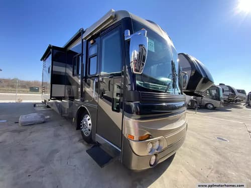 62150 - 40' 2003 Fleetwood American Dream 40T 370hp Cummins w/3 Slides Image 1