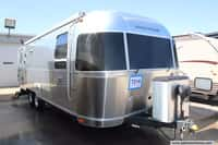 58653 - 28' 2014 Airstream International Signature 27FB ONYX Image 1