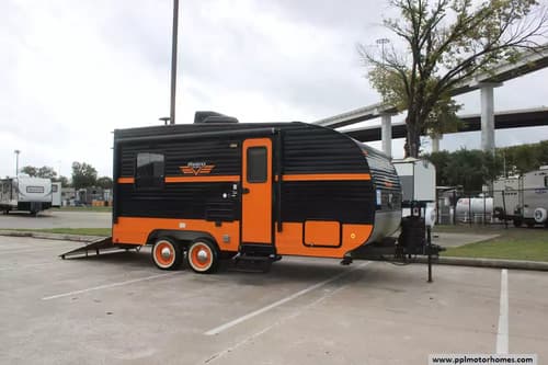 61604 - 21' 2018 Riverside RV Retro 820R - Toy Hauler Image 1