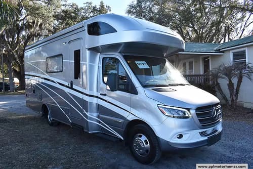 62167 - 25' 2021 Winnebago View 24D w/Slide Image 1
