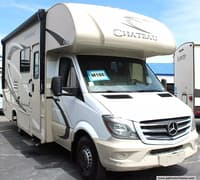 64497 - 24' 2018 Thor Chateau 24FS w/2 Slides Image 1