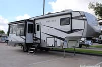 63346 - 33' 2022 Alliance RV Avenue 30RLS w/3 Slides Image 1