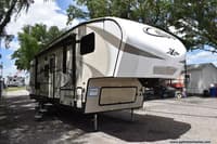 55771 - 28' 2018 Keystone Cougar X Lite Series 25RES w/2 Slides Image 1