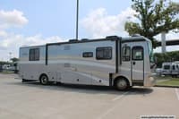 60343 - 38' 2006 Fleetwood Bounder 38N 300hp Caterpillar w/3 Slides Image 1