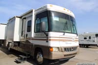 56955 - 35' 2006 Winnebago Voyage 35A w/3 Slides Image 1