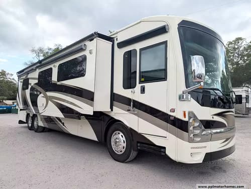62808 - 42' 2014 Thor Tuscany 42WX 450hp Cummins w/3 Slides Image 1