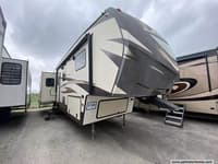 59295 - 36' 2014 Keystone Laredo 312RE w/3 Slides Image 1