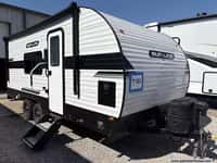 63353 - 22' 2023 Sunset Park Sun Lite Series 21TH - Toy Hauler Image 1