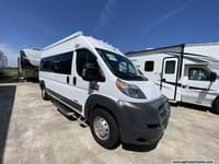56211 - 20' 2018 Roadtrek Simplicity SRT Image 1