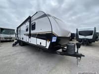 62743 - 37' 2024 Primetime Tracer 32DSB w/2 Slides - Bunk House Image 1