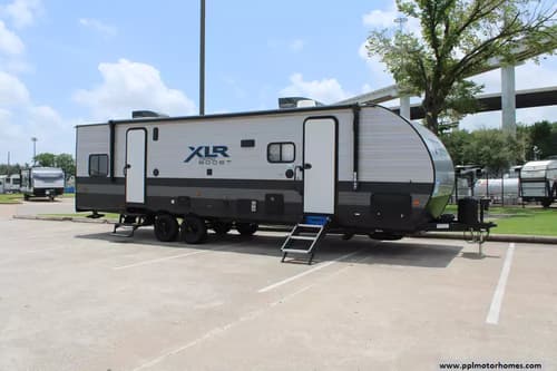 64073 - 33' 2022 Forest River Xlr Micro Boost 27LRLE w/Slide - Toy Hauler Image 1