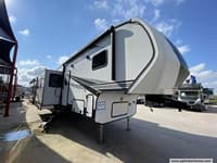 60899 - 34' 2020 Crossroads Cruiser Aire 29SI w/3 Slides Image 1