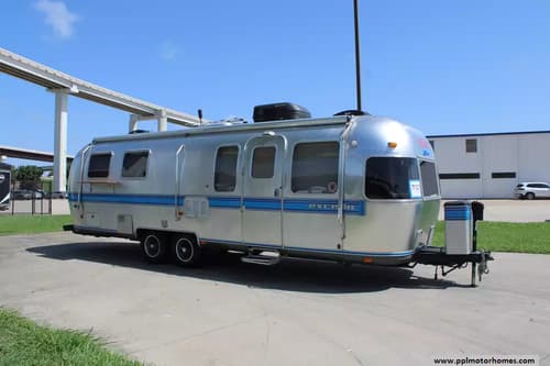 64003 - 29' 1989 Airstream Excella EXCELLA Image 1