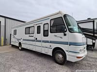 62369 - 31' 1998 Coachmen Mirada 300 QB Image 1