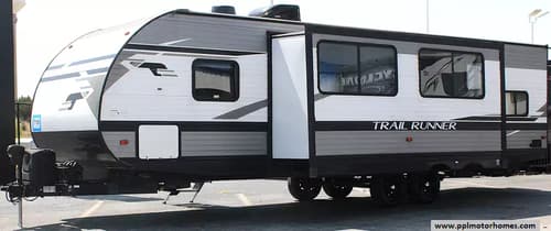 64305 - 33' 2021 Heartland Trail Runner 30USBH w/Slide - Bunk House Image 1