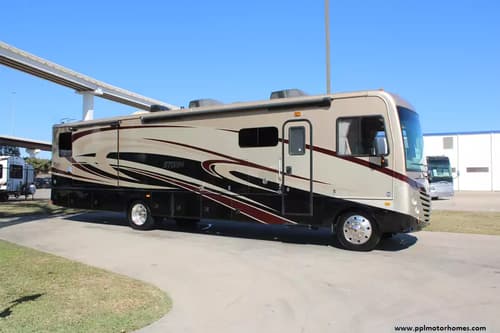 61684 - 38' 2017 Fleetwood Storm 36F w/2 Slides - Bunk House Image 1