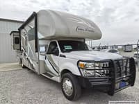 60810 - 36' 2015 Thor Four Winds 35SF w/2 Slides Image 1