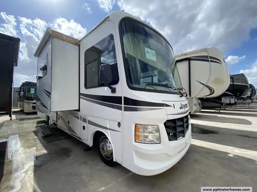 62415 - 31' 2018 Jayco Alante 31P w/3 Slides Image 1