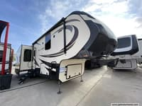 61308 - 39' 2017 Vanleigh RV Vilano 365RL w/3 Slides Image 1