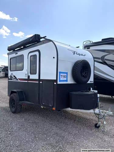 64089 - 13' 2025 Intech RV Flyer EXPLORE - Toy Hauler Image 1