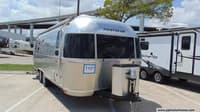 50635 - 25' 2019 Airstream Flying Cloud 25FB QUEEN Image 1