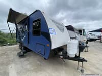 63075 - 21' 2018 Winnebago Micro Minnie 2106FBS w/Slide Image 1