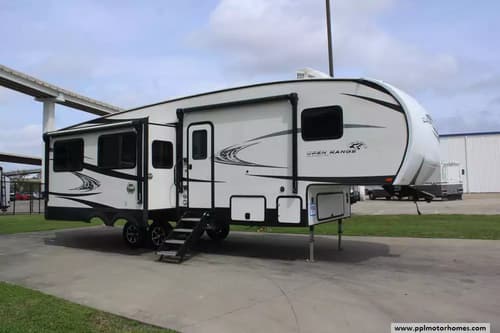 62441 - 31' 2018 Highland RV Open Range Ultra Lite 291RLS w/3 Slides Image 1